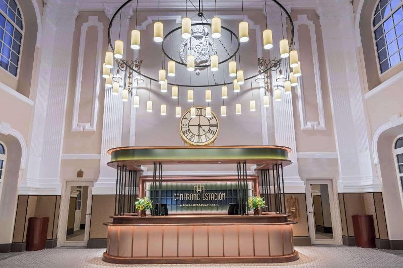 Canfranc Estacion Royal Hideaway Hotel Экстерьер фото
